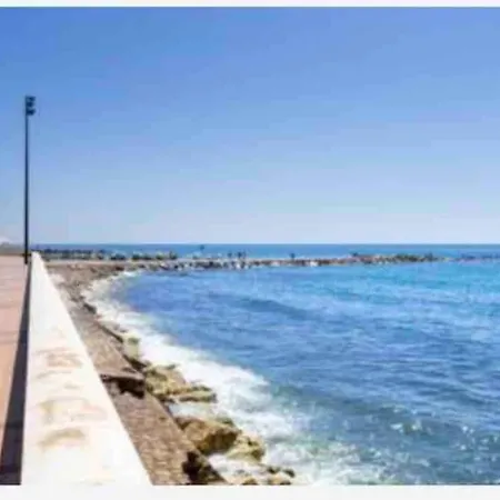 Apartamento Primera Linea De Playa Fuengirola Exterior photo